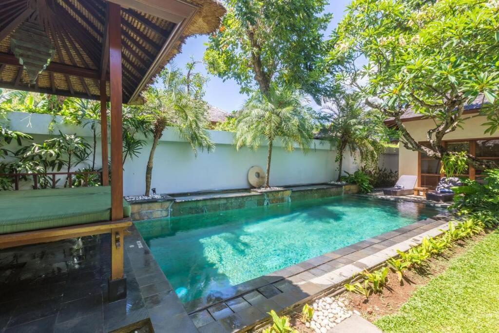 Villa Aisha Sanur Екстериор снимка