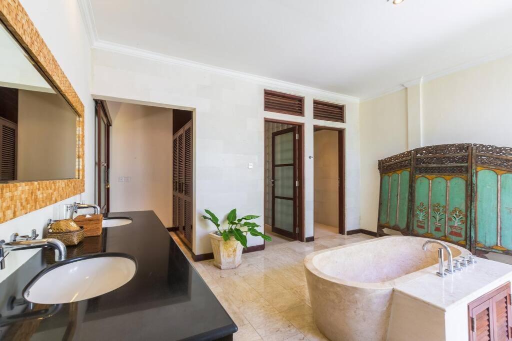Villa Aisha Sanur Екстериор снимка